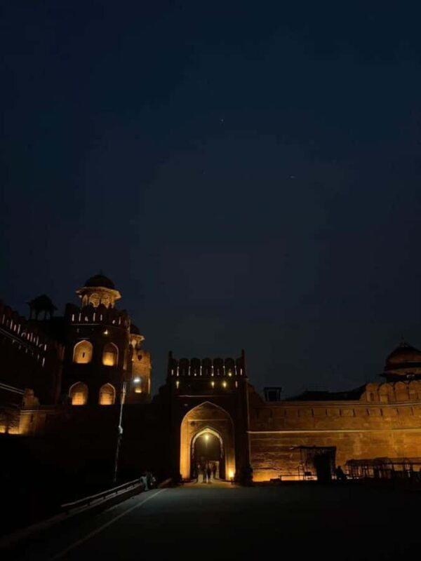 Delhi: Red Fort Light and Sound Show at Night with Transfer - Good To Know