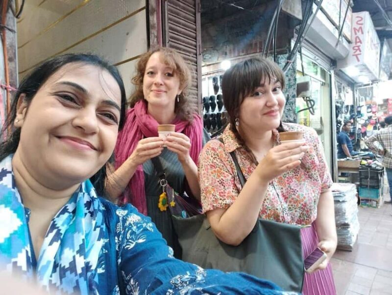 Delhi Shopping Tour with Female Guide & Local Markets - What to Expect from the Experience