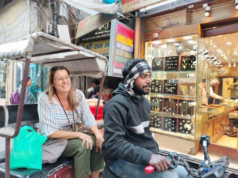 Delhi Shopping Tour with Female Guide & Local Markets - Authenticity and Value