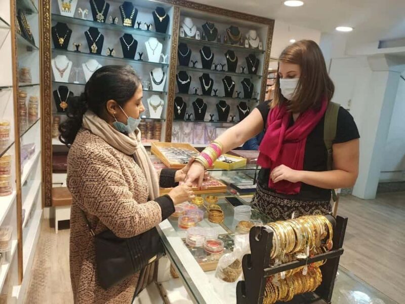 Delhi Shopping Tour with Female Guide & Local Markets - FAQ
