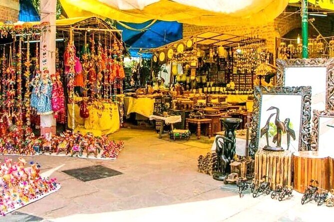 Delhi Shopping Tour with Female Shopping Expert - Who Will Love This Experience?