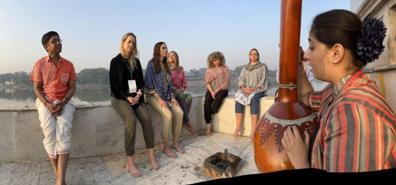 Delhi: Spiritual Musing & Boat Trip with Folk Musician Guide - The Boat Ride: Sails and Stories