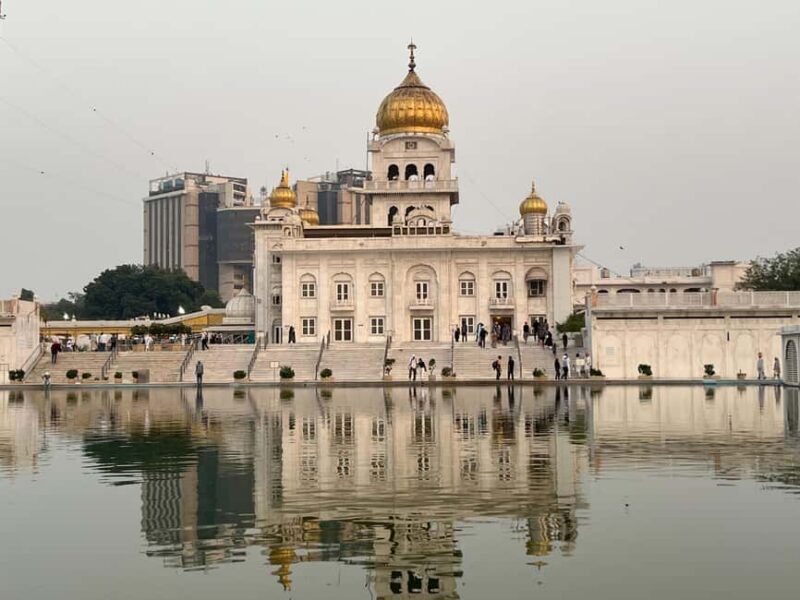 Delhi: Spiritual Temples Tour with Guide By Car - A Deep Dive into the Experience