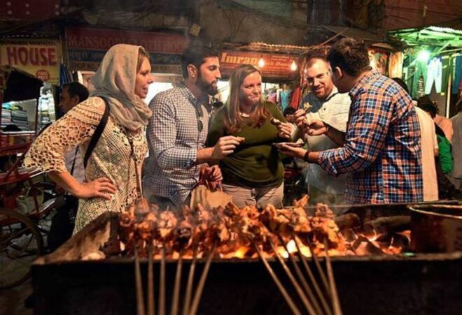 Delhi: Street Food Walking Tour of Old Delhi With Tastings - Highlights of the Tour