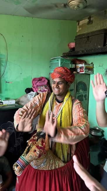 Delhi: Street Performers Walk Local Tour - Who Will Love This Experience?