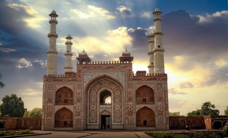 Delhi: Taj Mahal & Agra Day Tour by Gatimaan Express Train - Highlights