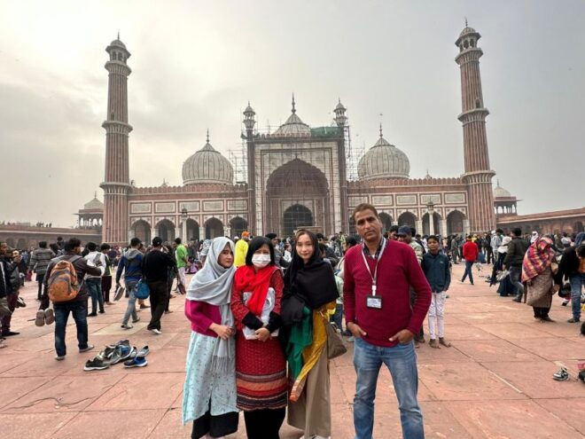 Delhi: Temples & Spiritual Sites Half Day Tour Old Delhi - Accessibility