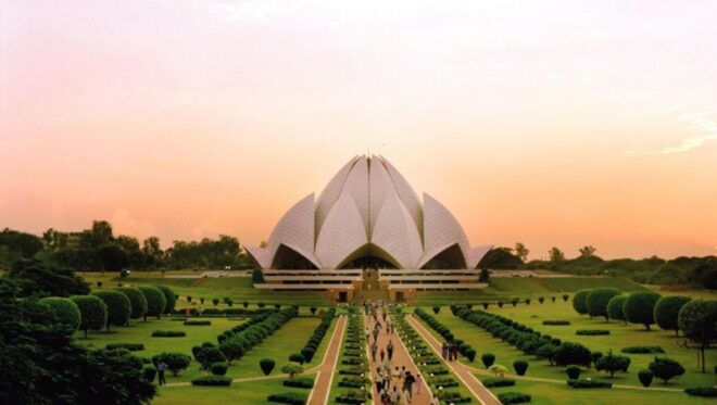 Delhi: Temples Tour With Car and Private Tour Guide - Customer Reviews and Ratings