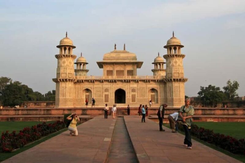 Delhi to Agra: Taj Mahal Private Day Tour with Transfers - Good To Know