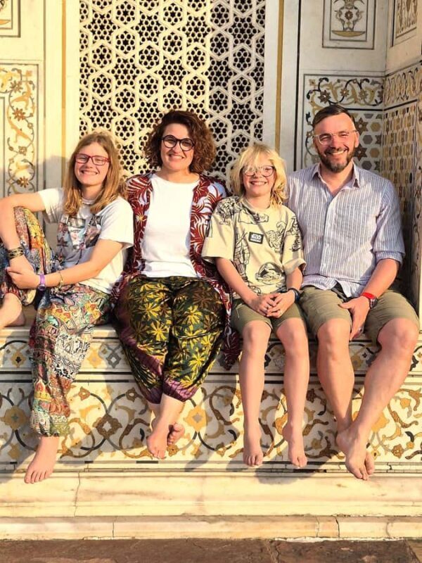 Delhi to Taj Mahal & Fort Tour + Lunch & Photographer - Starting the Journey: Private Pickup from Delhi