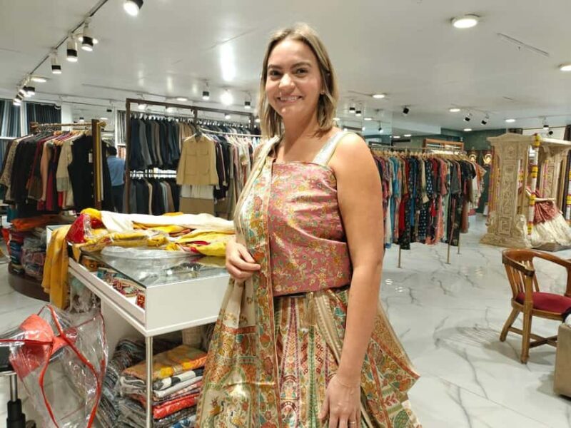 Delhi: Wedding Shopping Tour with Female Consultant - Good To Know  