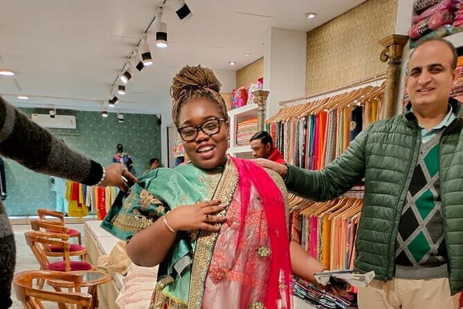 Delhi : Wedding Shopping Tour with Female Guide - The Experience from Reviews