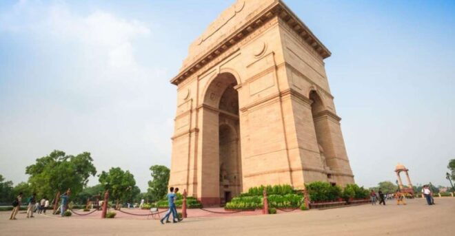 Delhi:Old & New Delhi Private Tour by Car - Languages Offered