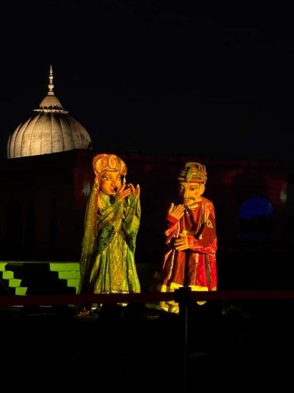 Delhi's Red Fort: Guided Evening Light And Sound Show - Good To Know