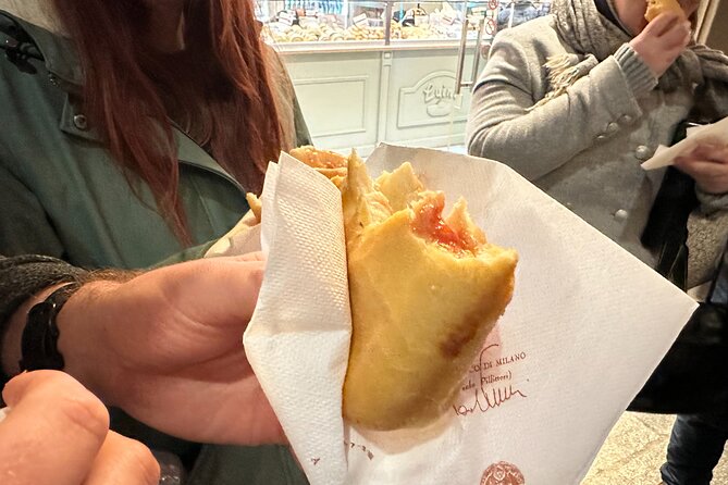 Delicious Milan Street Food Tour Tasting and Sightseeing With Local Guide - What To Expect