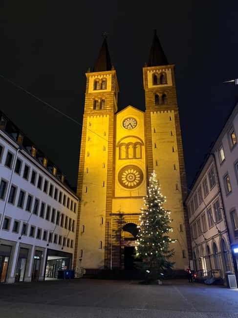 Delightful Advent tour: sparkling wine, cookies, and mulled wine in Würzburg - Practical Tips for Participants