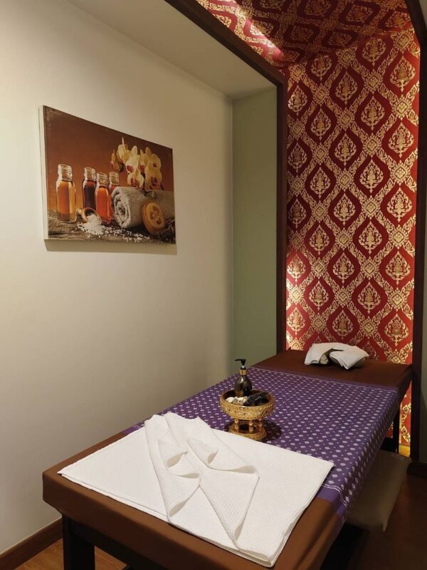 Dellie Relax Spa at Asiatique Experience in Bangkok - Choosing between 20 minutes and a full hour