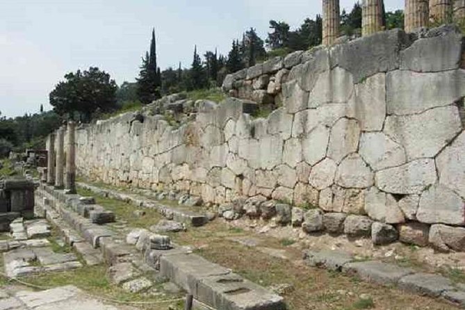 Delphi and Hosios Loukas Monastery Full Day Private Tour - Hosios Loukas Monastery Experience