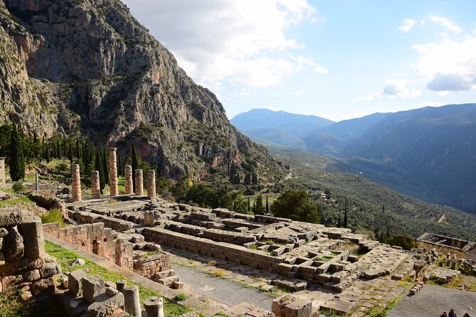Delphi and Hosios Loukas Monastery Full-Day Trip With Wi-Fi - Athens - Common Questions