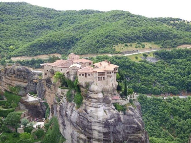 Delphi and Meteora: 2-Day Bus Tour From Athens - Customer Reviews and Testimonials