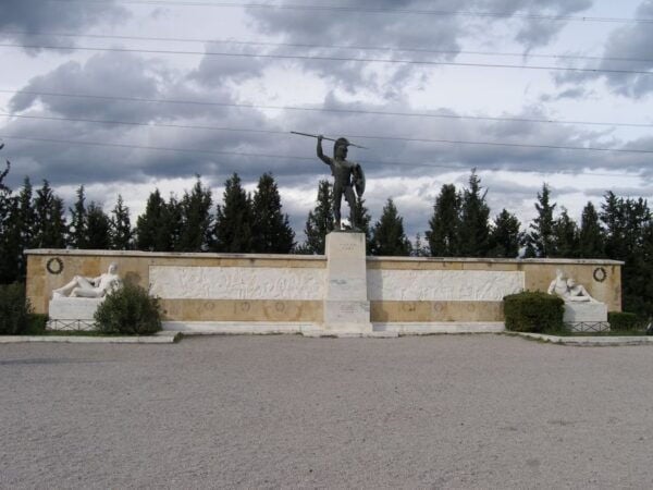 Delphi and Meteora: 3-Day Tour From Athens - Highlights of Delphi and Meteora