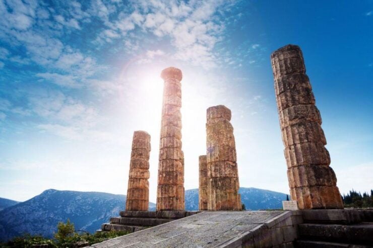 Delphi and Monastery of Hosios Loukas Family Day Tour - Family-Friendly Itinerary