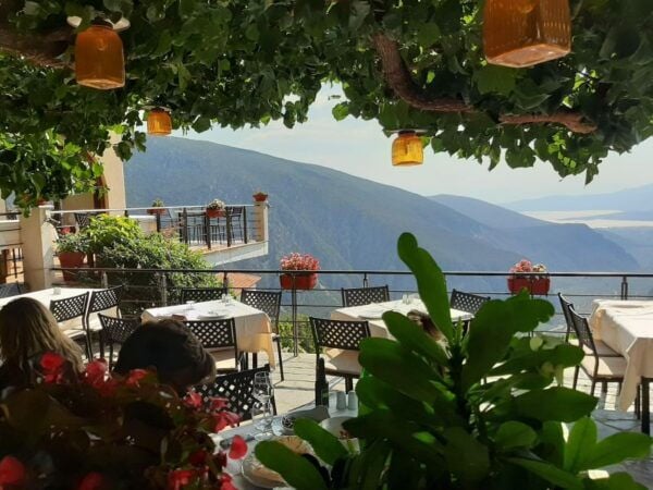 Delphi and Monastery of Hosios Loukas Family Day Tour - Delphi: Ancient Pan-Hellenic Sanctuary