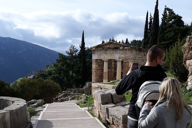 Delphi & Corycian Oracle Leonidas & 300 Battlefield Private Tour - Meteora Full Day Private Trip