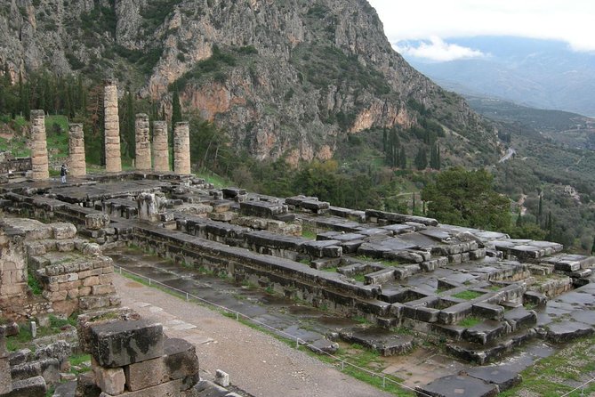 Delphi English Guided Tour With Transportation - Tour Details and Inclusions