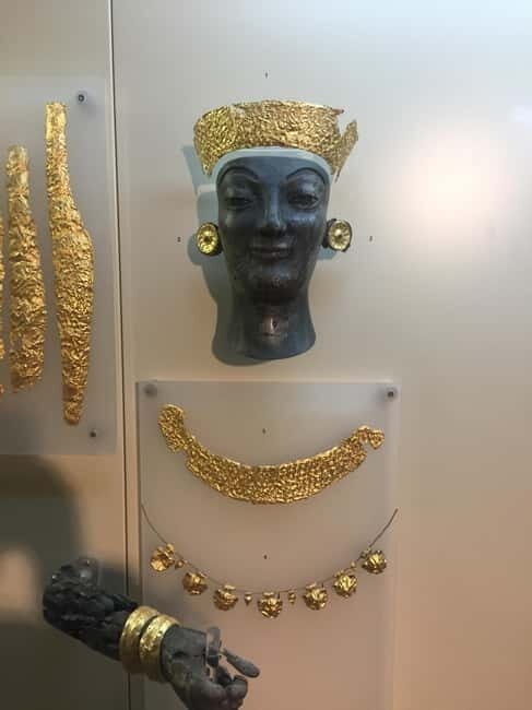 Delphi Full Day Private Excursion 1-8seat - An Authentic Day Exploring Central Greece