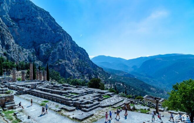Delphi & Hosios Loukas Monastery Private Day Tour Plus Lunch - Itinerary