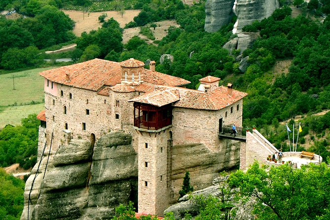 Delphi Meteora and Thermopylae 2-Day Private Tour - Delphi and Meteora Itinerary