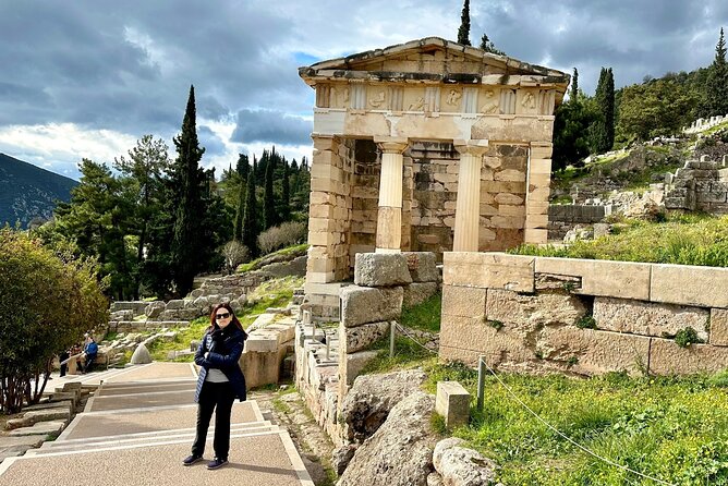 DELPHI Navel Of Earth & Hosios Loukas Full Day Private Tour 8 HH - Cancellation Policy and Refunds