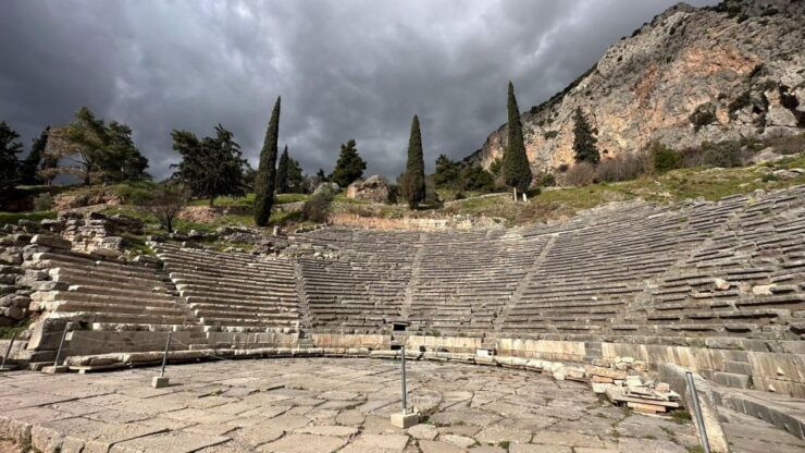 Delphi Navel Of Earth Hosios Loukas Full Day Private Tour - Tour Highlights