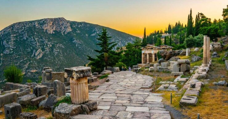 Delphi One Day Trip From Athens - Trip Duration and Guide Availability