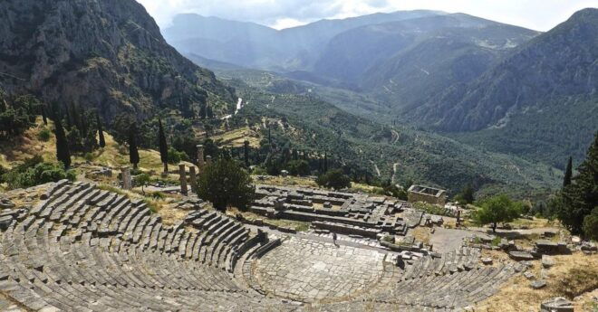 Delphi Private Tour & Free Audio Tour (by Mercedes or Tesla) - Multilingual Audio Guide and Languages