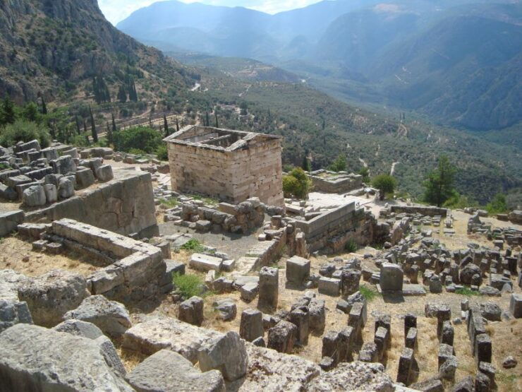 Delphi, Thermopylae Full Day Private Tour From Athens - Delphi Ruins and Temple of Apollo