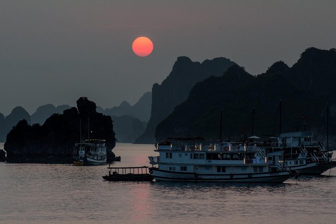 Deluxe 2 Days Cruise and Kayak Adventure in Halong Bay - Policies and Services