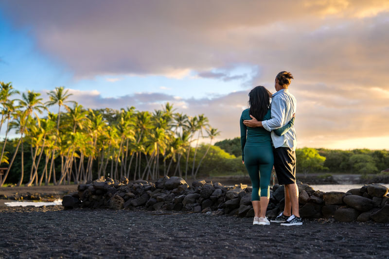 Deluxe Big Island Volcanoes and Dinner Tour - Punaluʻu Beach and its black sand