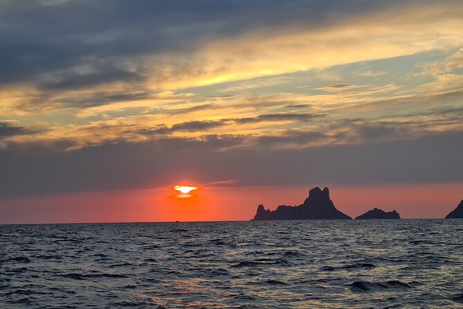 Deluxe Full-Day Private Sail to Ibiza & Formentera - Common Questions