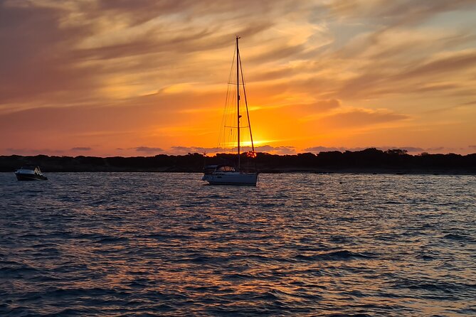 Deluxe Full-Day Private Sail to Ibiza & Formentera - The Sum Up