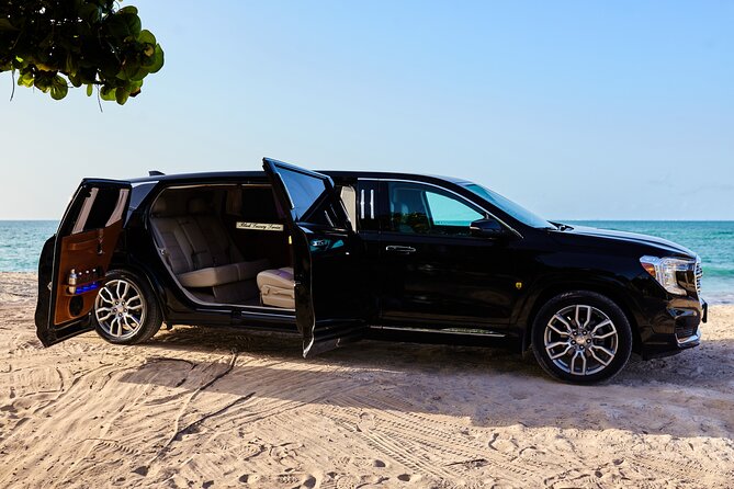 Deluxe GMC Limousine From CUN Airport to Playa Mujeres - Directions