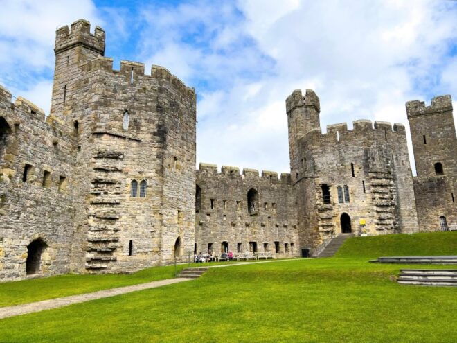 Deluxe London to Edinburgh Tour - 10 Days - Day 1: Check-in and London Arrival