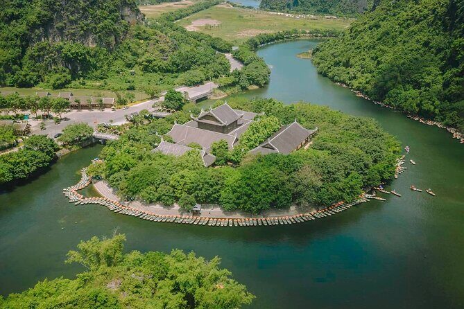 Deluxe Ninh Binh Day Tour Bai Dinh Pagoda, Trang An, Mua Caves - FAQ