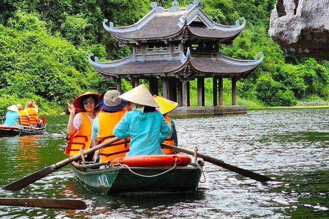 Deluxe Ninh Binh Day Tour Bai Dinh Pagoda, Trang An, Mua Caves - Who Would Love This Tour?