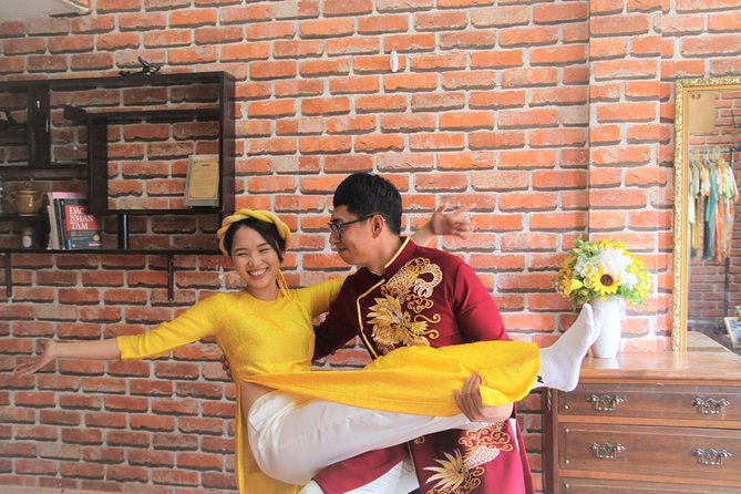 DELUXE PACK 1 : Ao Dai Rental-PACK Includes Makeup and Studio Photoshoot. - Inclusions in the Deluxe Pack