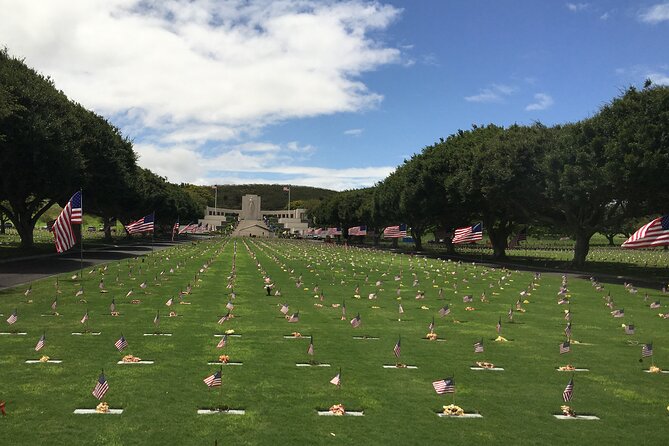 Deluxe Pearl Harbor, USS Arizona Memorial & Honolulu City Tour - USS Arizona Memorial