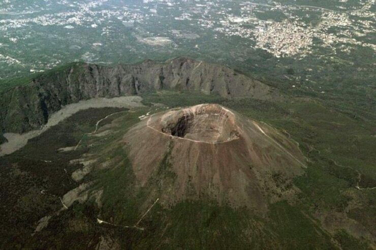Deluxe Tour in Pompeii and Mount Vesuvius (Volcano) - Booking Details