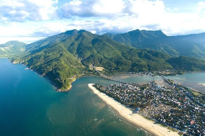 Deluxe Transfer Hue to Hoi an by Amazing Way - General Information