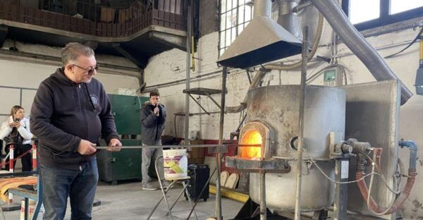 Demonstration of the Art of Blowing&Sculpting Murano Glass! - Common Questions